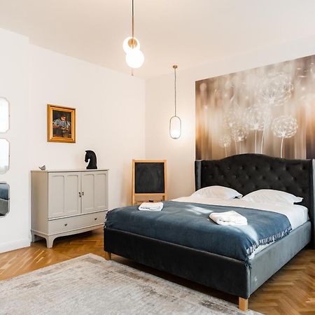 Lara'S Loft Apartment Brasov Exterior photo